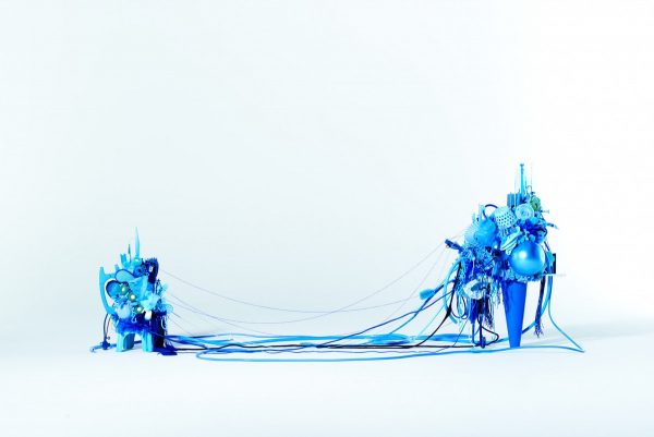 荒木由香里 Yukari ARAKI 《Blue》 / 2013年 / h120×w200×d80cm / Mixed media