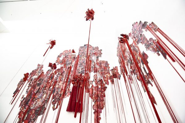 荒木由香里 Yukari Araki《Red》installation view / Mixed media / 2016　［Photo：Yoshihiro Ozaki］LOKO GALLERY GALLERY